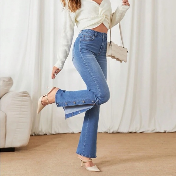 Button Detail Flare Leg Jeans - Picture 2 of 6